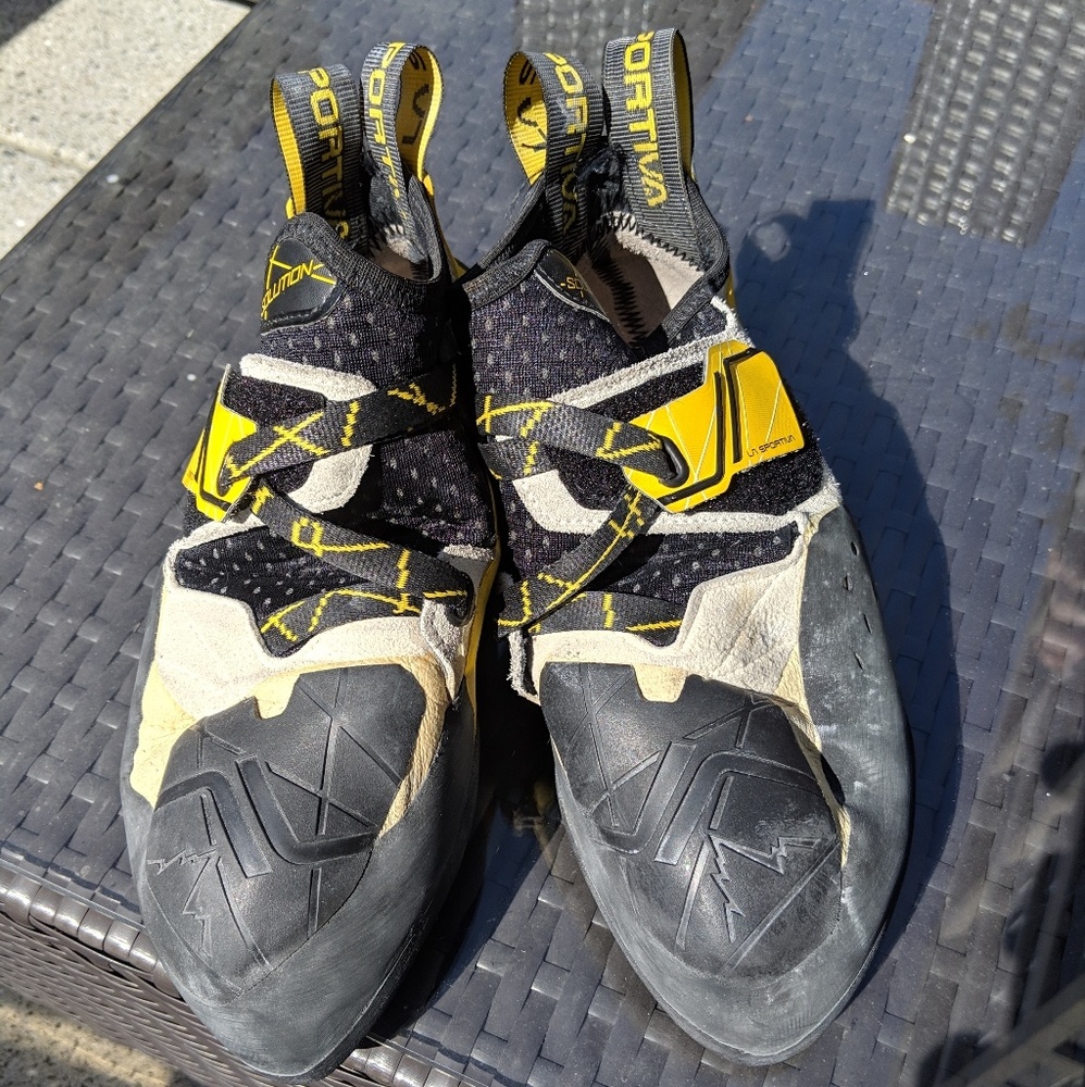 *SOLD* Men's La Sportiva Solutions sz 40.5